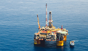 Auger platform in the Gulf of Mexico (photo)