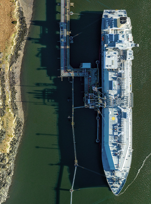 Aerial image of Shell LNG carrier, Megara, berthing at Dragon
terminal in Milford Haven, Wales to discharge cargo (photo)