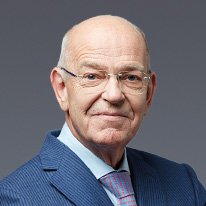 Gerrit Zalm, Member of the Remuneration Committee (photo)