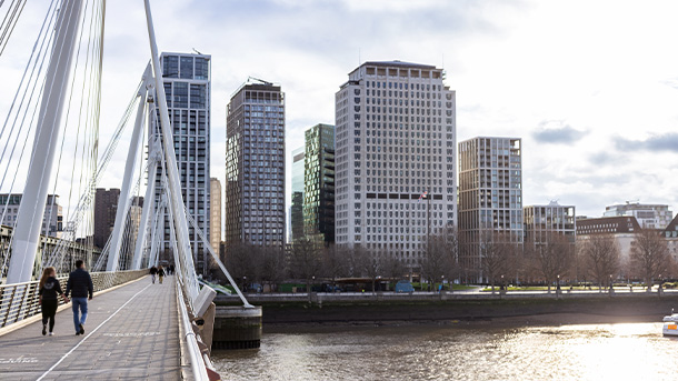 Shell Centre viewed from the bridge over the River Thames in London (photo)