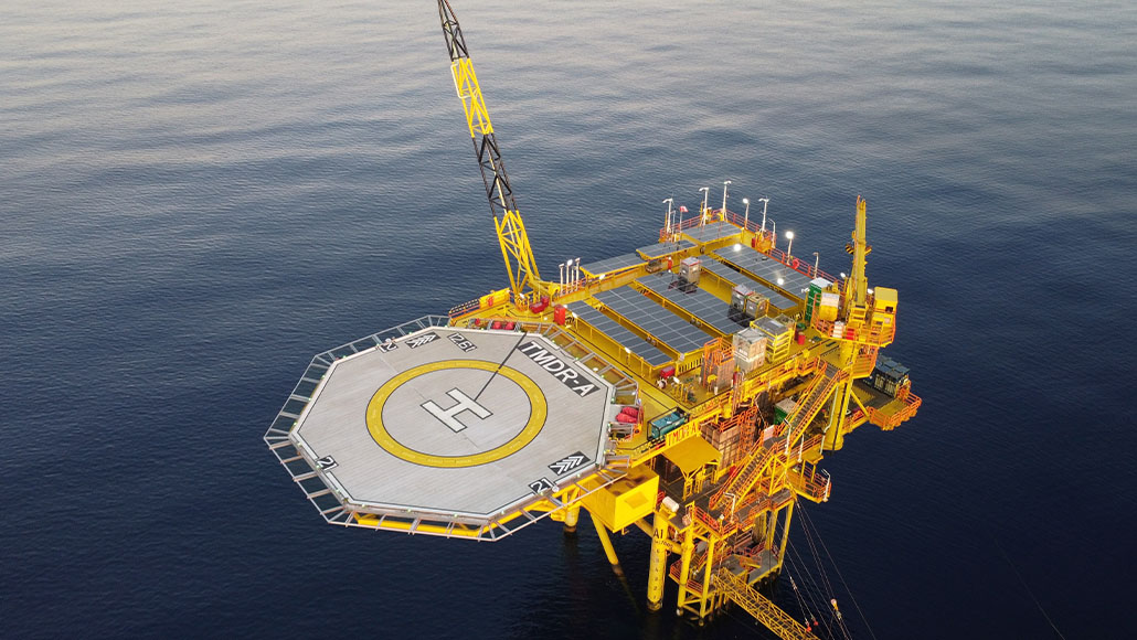 Timi offshore platform viewed from above (photo)