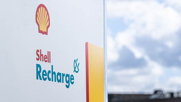 Shell Recharge signage