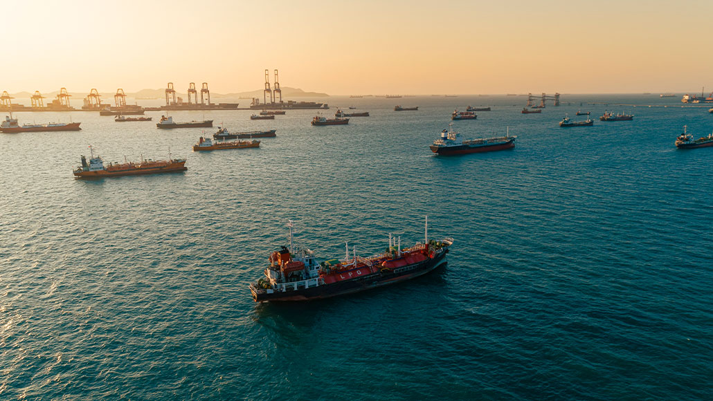 Aerial view of an oil tanker for transportation from refinery, on the sea. (photo)