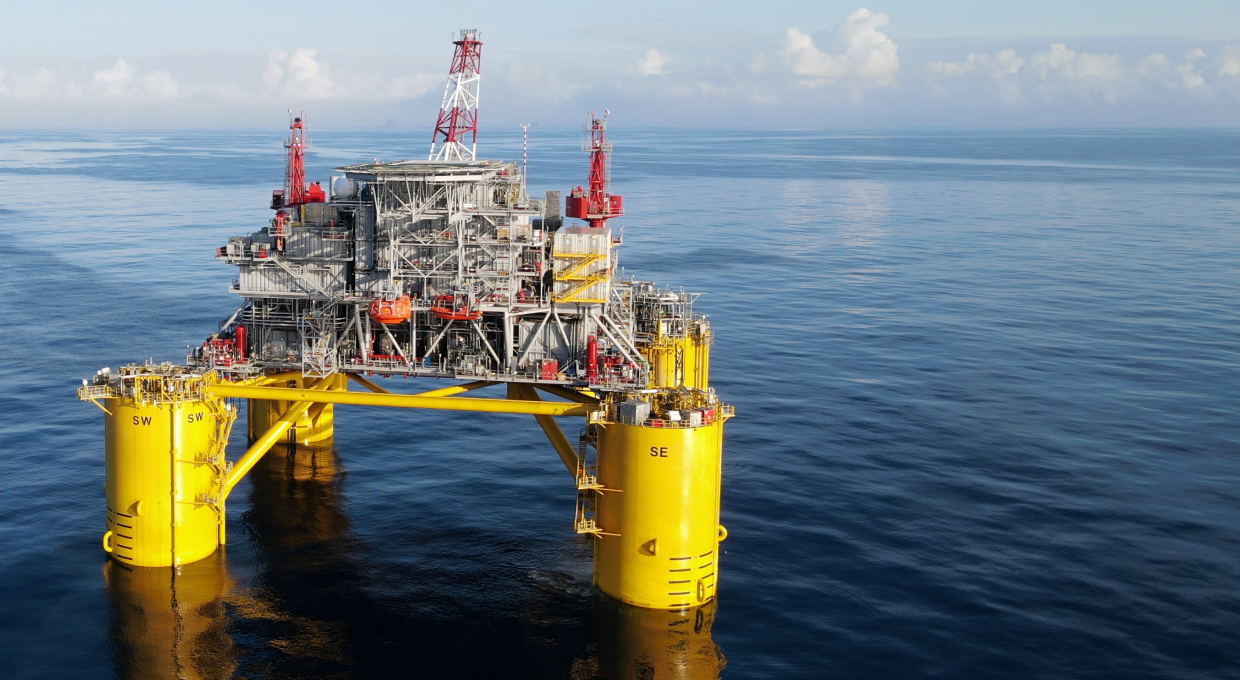 Vito Deep water rig in the US Gulf of Mexico (photo)