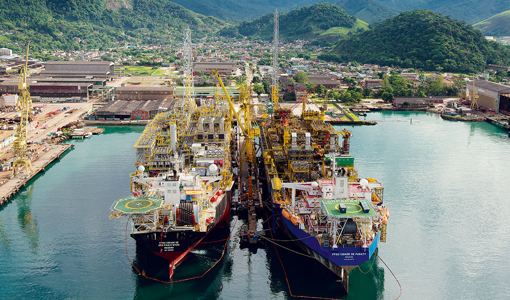 Two vessels under construction at the Brasfels shipyard, Brazil (photo)