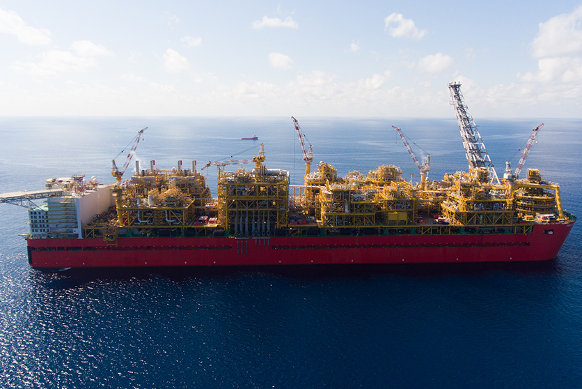 Prelude FLNG on station (photo)
