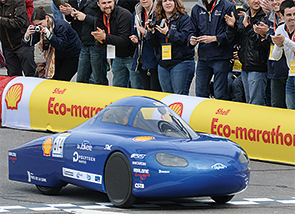 The winning vehicle of the Urban Concept category at the Shell Eco-marathon in the Netherlands (photo)