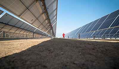 Routine work at a solar plant in Oman (photo)