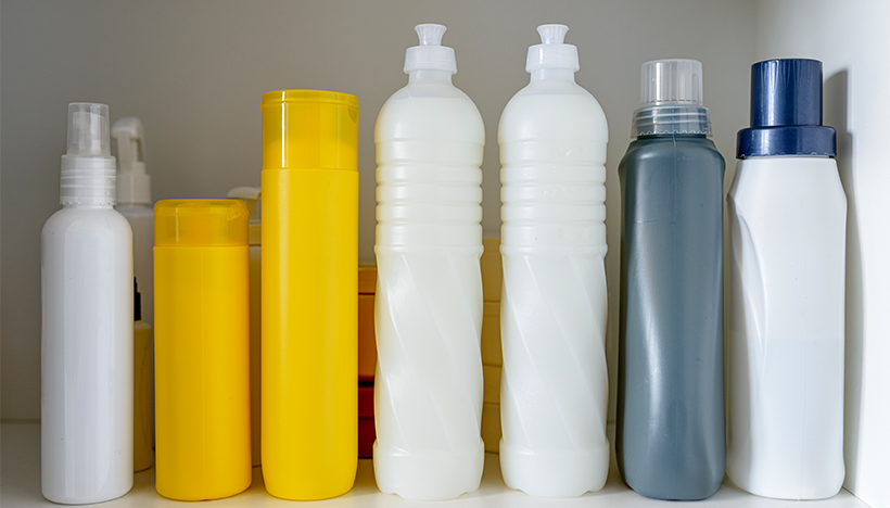 Plastic bottles on a shelf. (photo)
